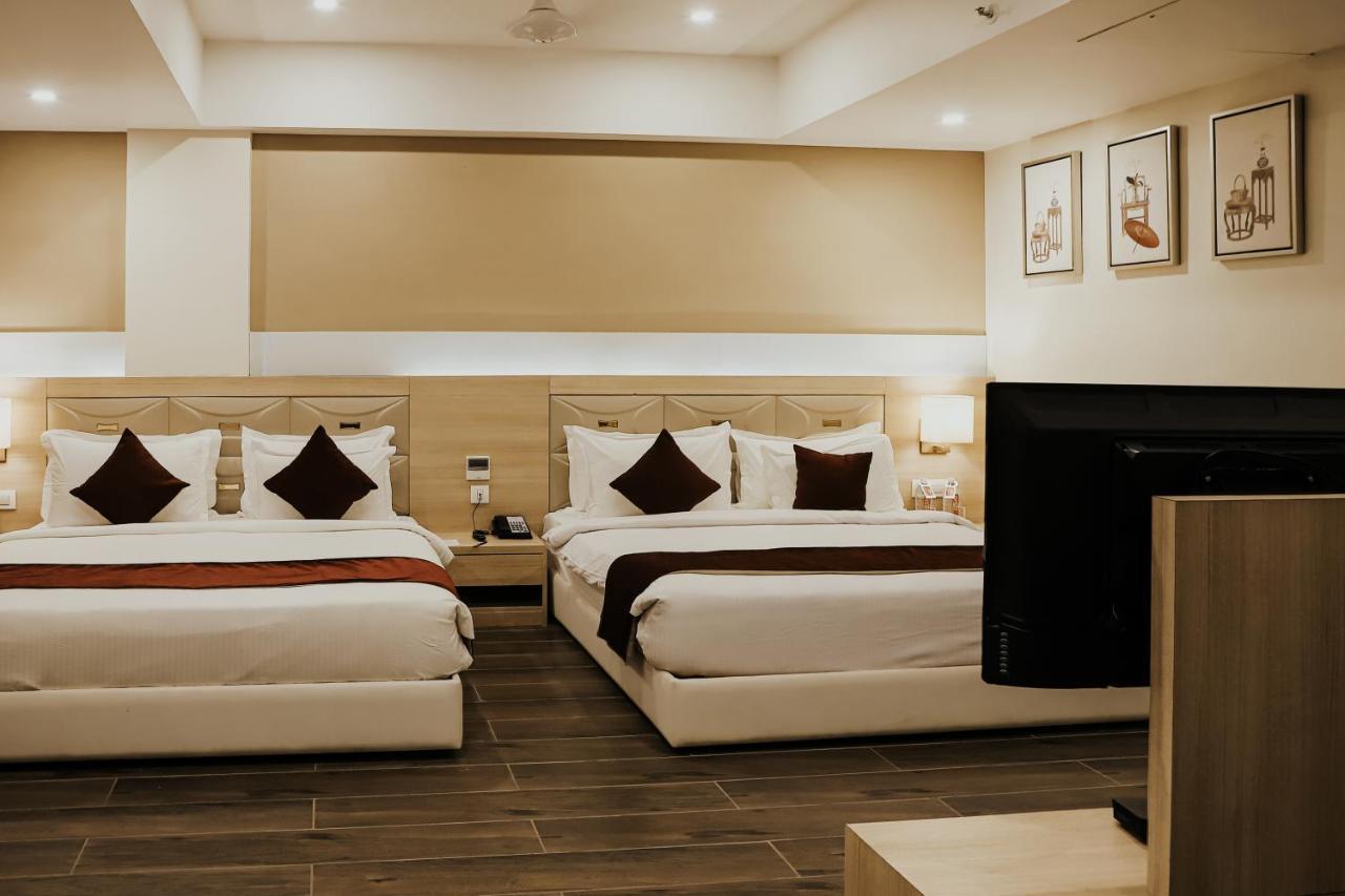 รีเจนตา เซ็นทรัล สมนาถ Hotel โสมนัส ภายนอก รูปภาพ