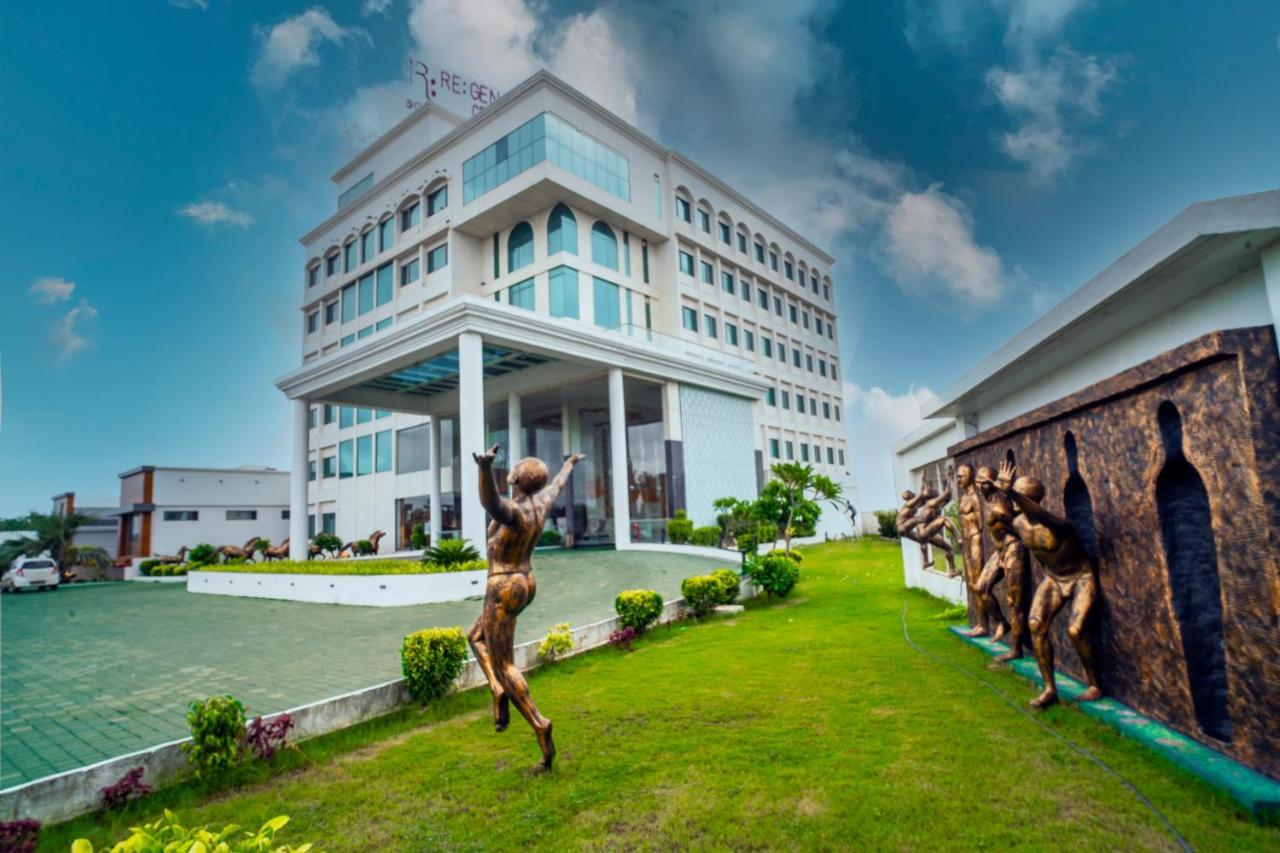 รีเจนตา เซ็นทรัล สมนาถ Hotel โสมนัส ภายนอก รูปภาพ