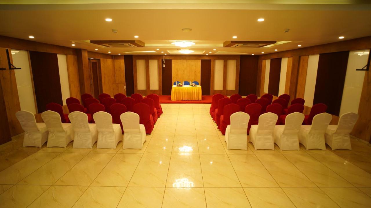 รีเจนตา เซ็นทรัล สมนาถ Hotel โสมนัส ภายนอก รูปภาพ