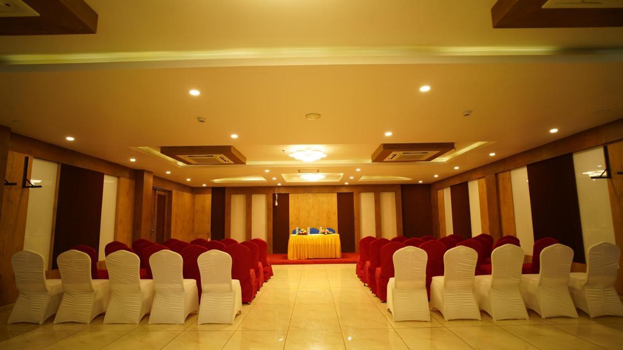 รีเจนตา เซ็นทรัล สมนาถ Hotel โสมนัส ภายนอก รูปภาพ