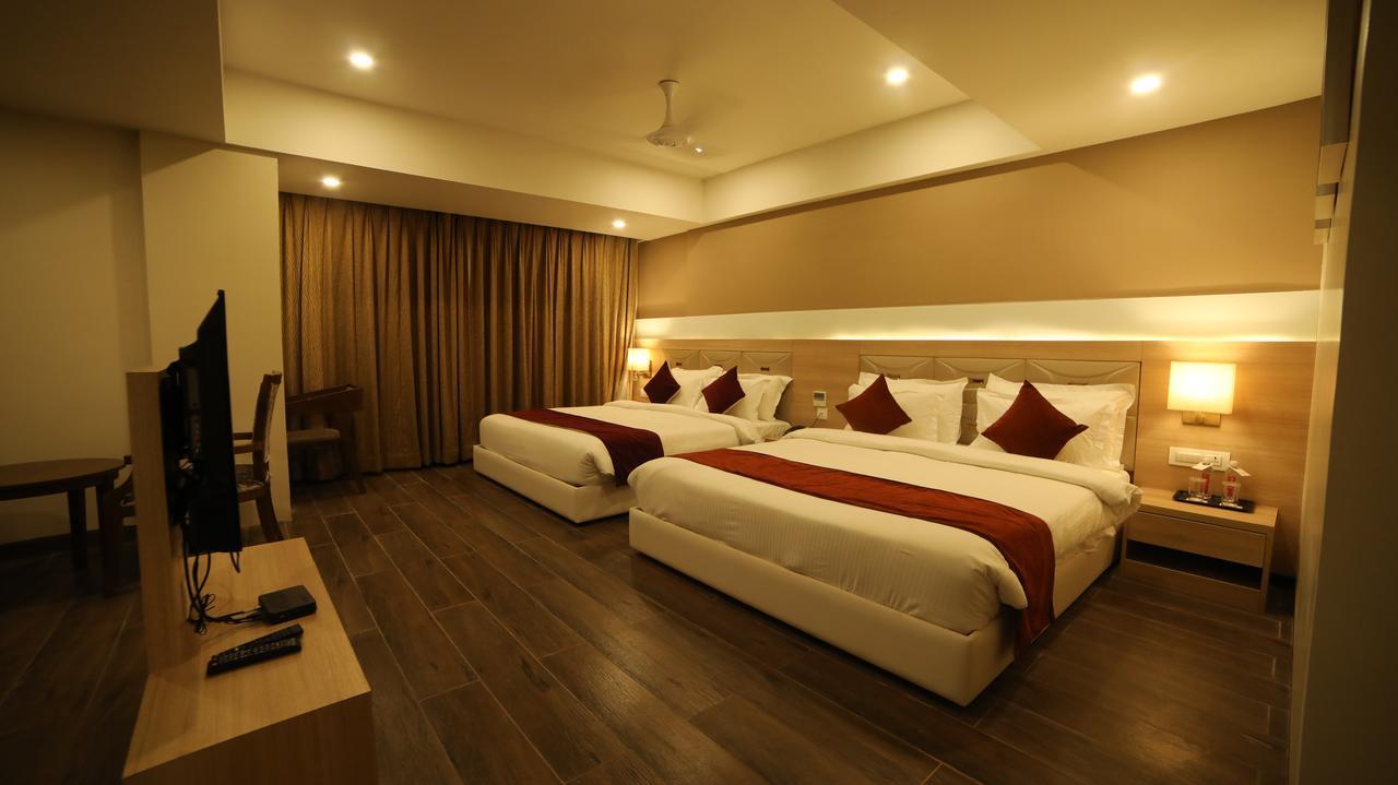 รีเจนตา เซ็นทรัล สมนาถ Hotel โสมนัส ภายนอก รูปภาพ